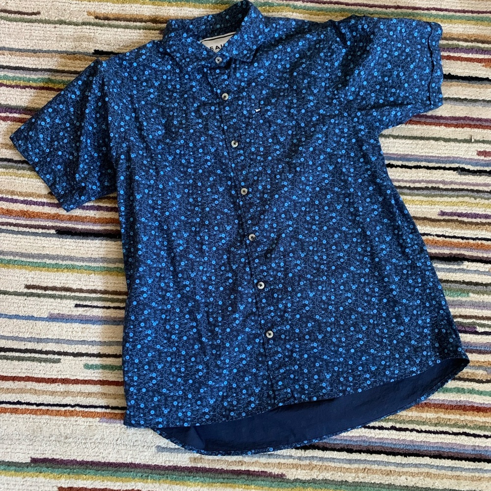 Peau De Loup shirt size 12. Short Sleeve